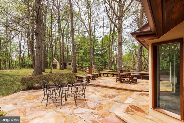 1038 HERSHEY MILL RD, West Chester, PA 19380