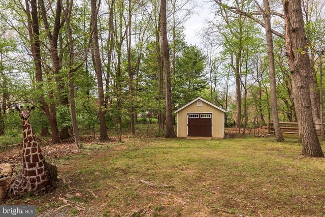 1038 HERSHEY MILL RD, West Chester, PA 19380