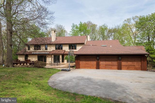 1038 HERSHEY MILL RD, West Chester, PA 19380