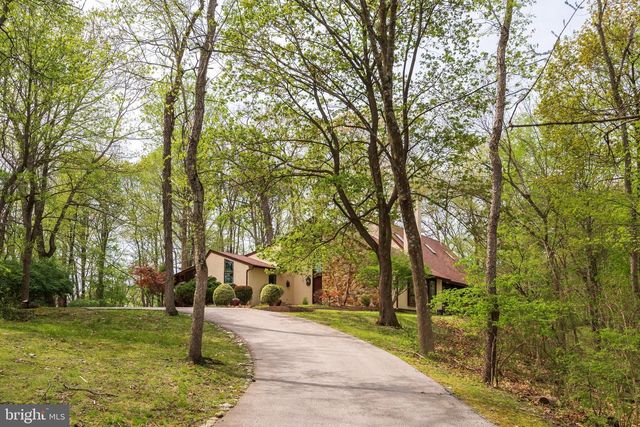 1038 HERSHEY MILL RD, West Chester, PA 19380