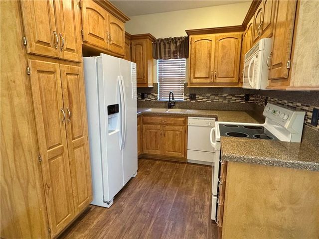 2124 N 83rd Terrace, Kansas City, KS 66109