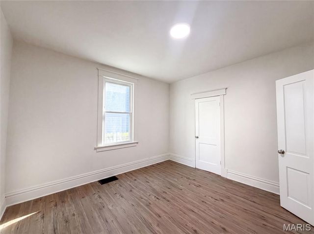415 N 4th Street, St Charles, MO 63301