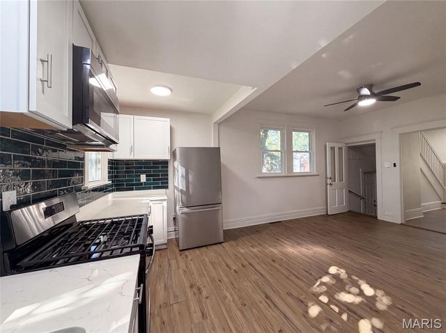 415 N 4th Street, St Charles, MO 63301