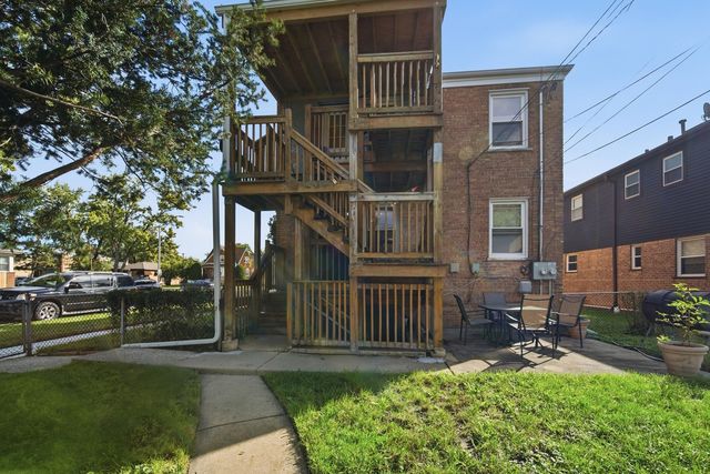 1100 Linden Avenue, Bellwood, IL 60104