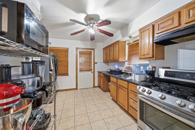 1100 Linden Avenue, Bellwood, IL 60104