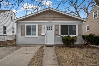 22417 Maxine Street, St. Clair Shores, MI 48080