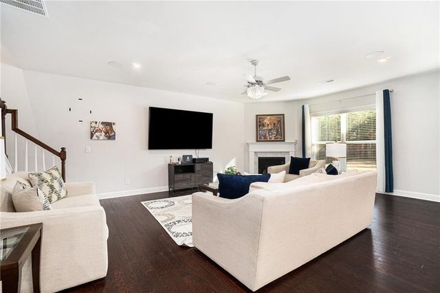 55 Clubhouse Way, Acworth, GA 30101