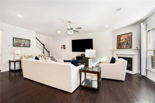 55 Clubhouse Way, Acworth, GA 30101