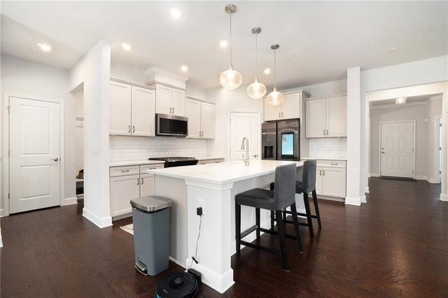 55 Clubhouse Way, Acworth, GA 30101