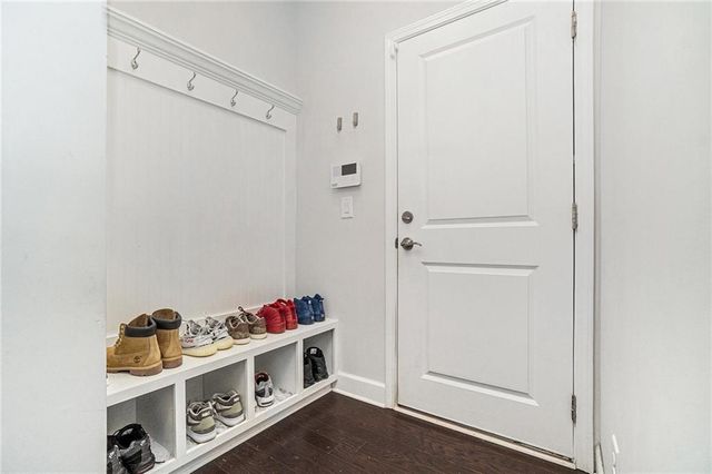 55 Clubhouse Way, Acworth, GA 30101