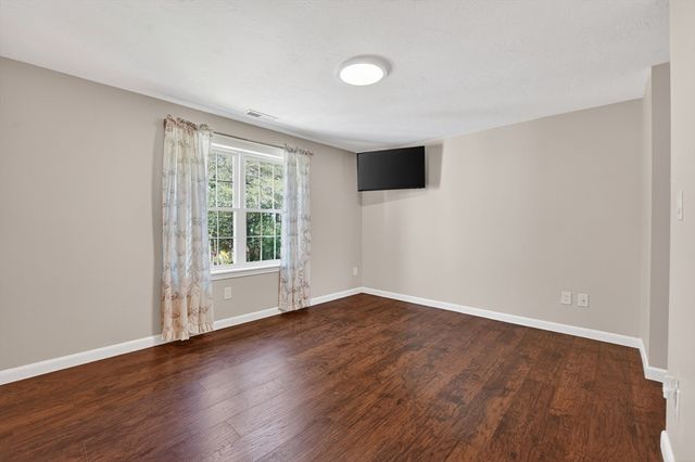 1 Melville Ct B, Bourne, MA 02559