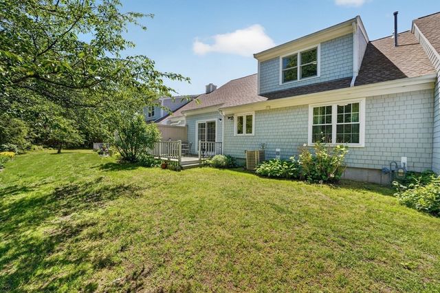 1 Melville Ct B, Bourne, MA 02559