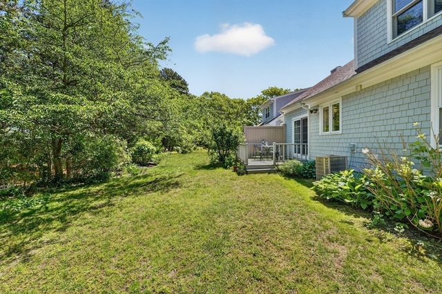 1 Melville Ct B, Bourne, MA 02559
