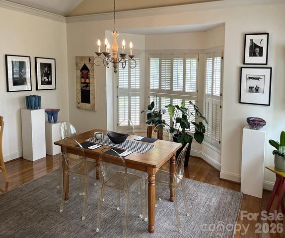 90 Dunroy Drive, Hendersonville, NC 28739