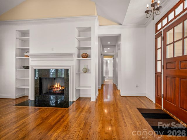 90 Dunroy Drive, Hendersonville, NC 28739