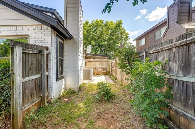 1412 Palmnold Circle E, Fort Worth, TX 76120