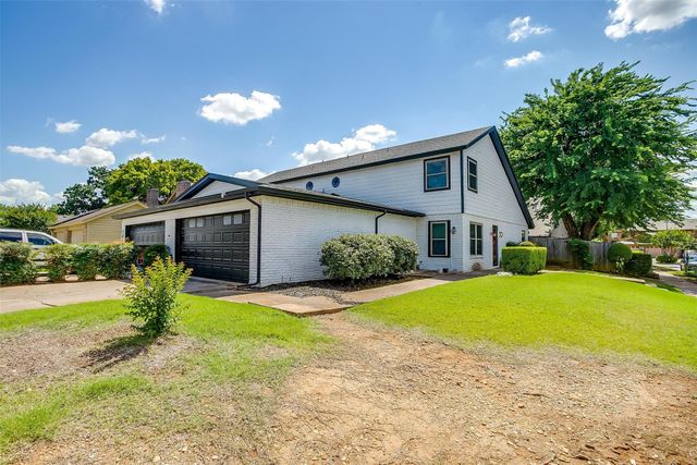 1412 Palmnold Circle E, Fort Worth, TX 76120