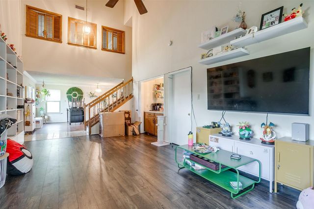 1412 Palmnold Circle E, Fort Worth, TX 76120