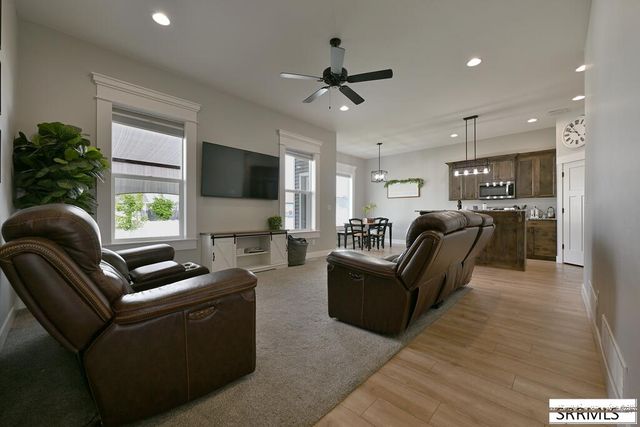 3903 N Livingston Avenue, Idaho Falls, ID 83401