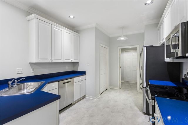 150 Carriage Point Ln, Glen Allen, VA 23059
