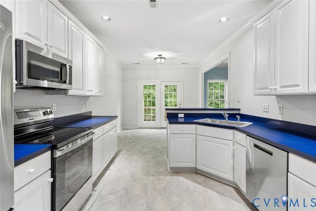 150 Carriage Point Ln, Glen Allen, VA 23059