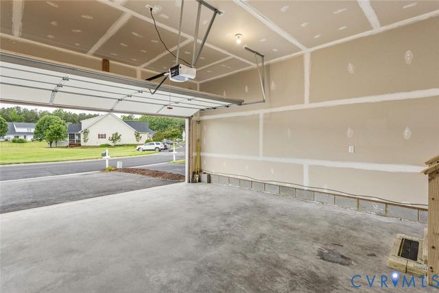 150 Carriage Point Ln, Glen Allen, VA 23059