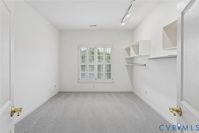 150 Carriage Point Ln, Glen Allen, VA 23059
