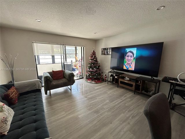 200 Gate Rd 207, Hollywood, FL 33024