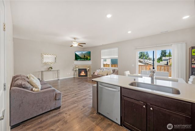 5733 86th Drive NE, Marysville, WA 98270
