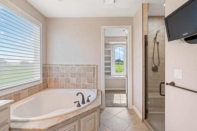 17153 BUCK RUN CT, Boonville, MO 65233