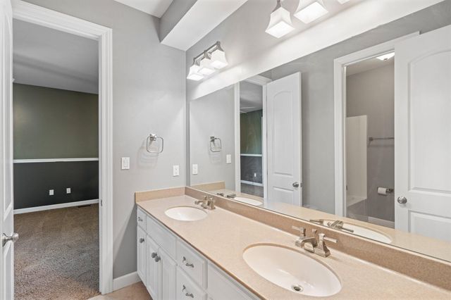 17153 BUCK RUN CT, Boonville, MO 65233