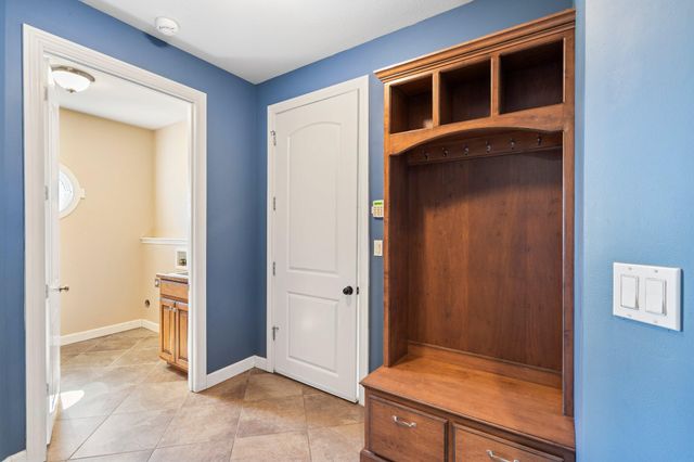 17153 BUCK RUN CT, Boonville, MO 65233