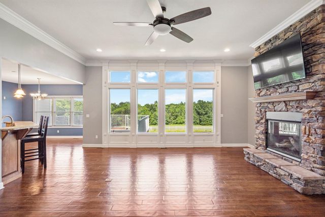 17153 BUCK RUN CT, Boonville, MO 65233