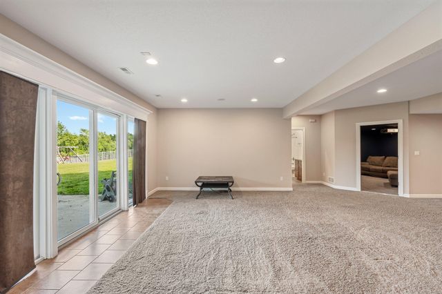 17153 BUCK RUN CT, Boonville, MO 65233