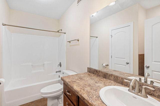 17153 BUCK RUN CT, Boonville, MO 65233