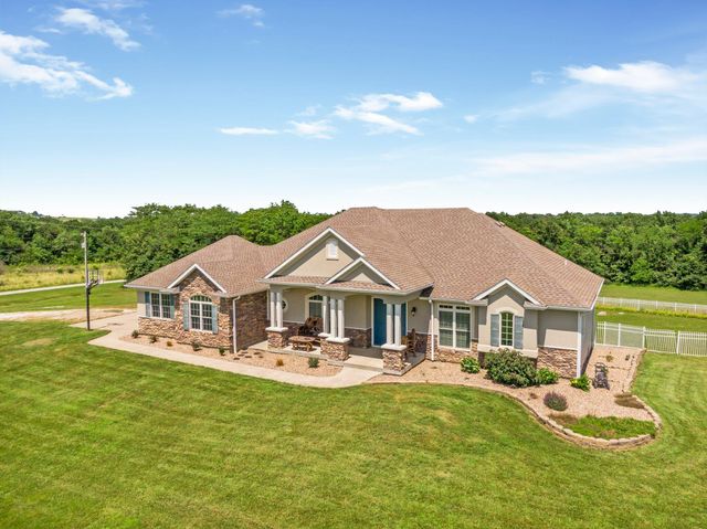 17153 BUCK RUN CT, Boonville, MO 65233