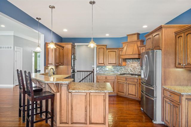 17153 BUCK RUN CT, Boonville, MO 65233