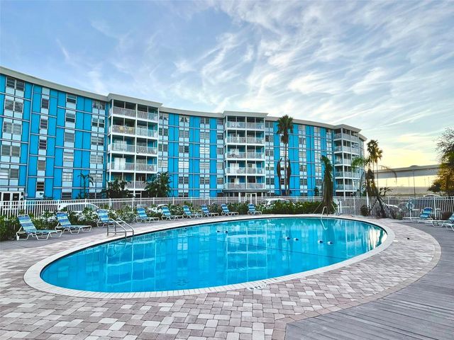 3315 58TH AVENUE S 304, St Petersburg, FL 33712