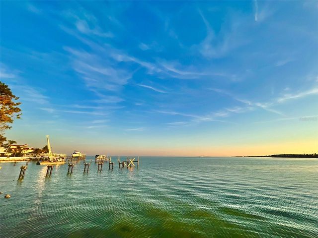 3315 58TH AVENUE S 304, St Petersburg, FL 33712