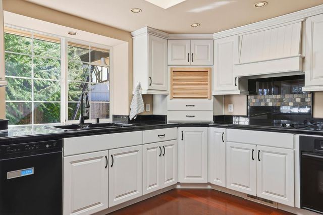 1041 Elmwood Ct, El Dorado Hills, CA 95762