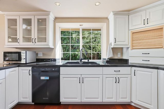 1041 Elmwood Ct, El Dorado Hills, CA 95762