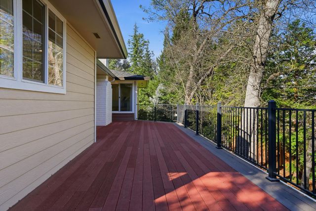 1041 Elmwood Ct, El Dorado Hills, CA 95762