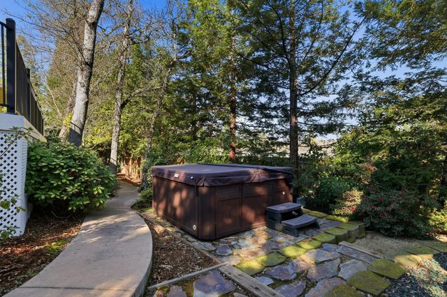 1041 Elmwood Ct, El Dorado Hills, CA 95762