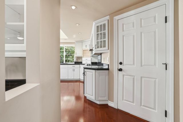 1041 Elmwood Ct, El Dorado Hills, CA 95762