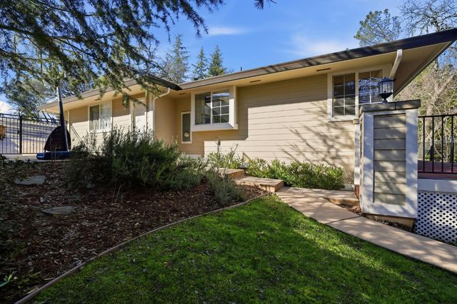 1041 Elmwood Ct, El Dorado Hills, CA 95762