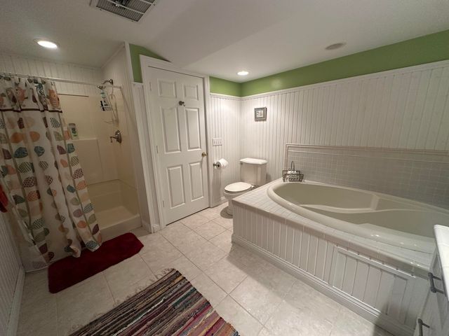 6281 Rose Arbour Avenue, Kalamazoo, MI 49009