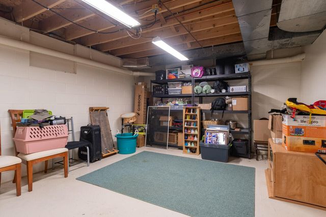 6281 Rose Arbour Avenue, Kalamazoo, MI 49009