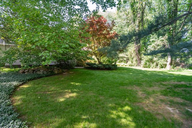 6281 Rose Arbour Avenue, Kalamazoo, MI 49009