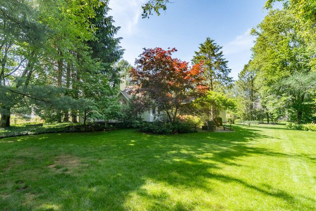 6281 Rose Arbour Avenue, Kalamazoo, MI 49009