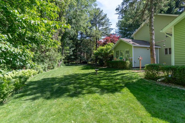 6281 Rose Arbour Avenue, Kalamazoo, MI 49009